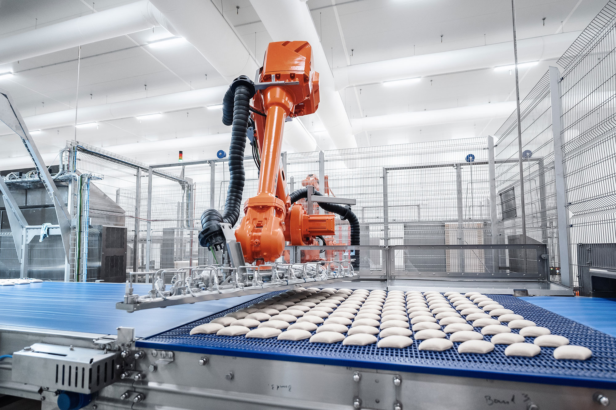 Br&ouml;tchen-Produktionslinien mit automatisiertem Einschneiden