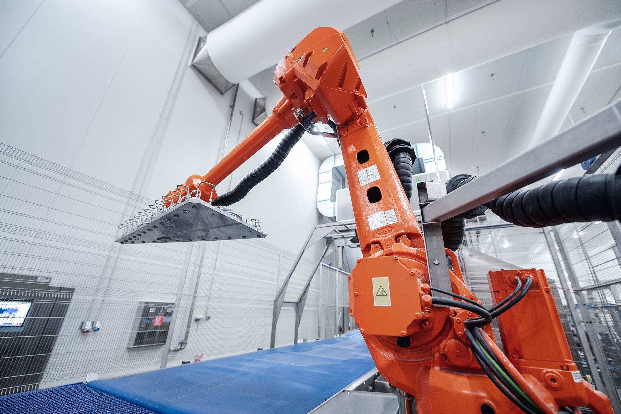 Roboter mit Wasserstahl-Schneidetechnik