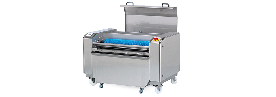 Blechreinigungsmaschine BRM ECO – effiziente Reinigung von zweirandigen Back- und Lochblechen - Die Blechreinigungsmaschine für die effiziente Reinigung von zweirandigen Back- und Lochblechen. Blechreinigungsmaschine BRM ECO – effiziente Reinigung von zweirandigen Back- und Lochblechen
