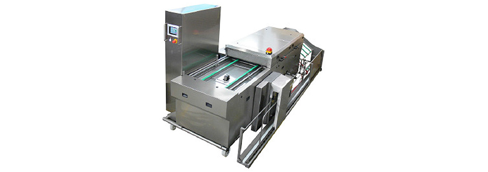 Blechwaschmaschine BWM INDUSTRIE – Effiziente Nassreinigung von Backblechen - Effiziente Nassreinigung von Backblechen, ob randlose oder 4-Randbleche - die BWM macht alles wieder sauber. Blechwaschmaschine BWM INDUSTRIE – Effiziente Nassreinigung von Backblechen